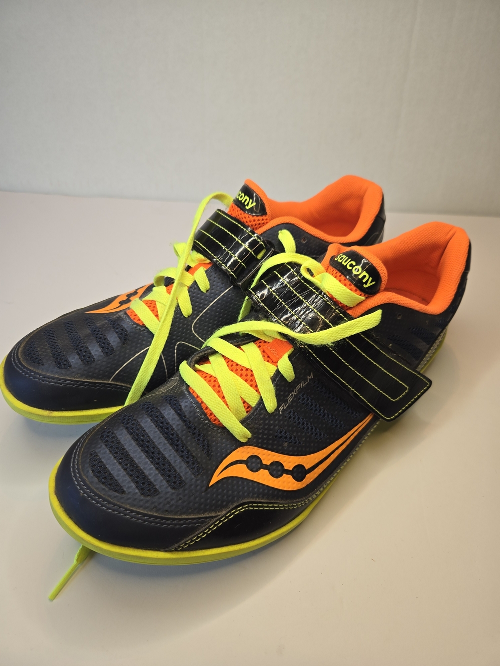 Saucony Unleash SD Men's Low Top Lace-Up Hook & Loop S20192-2 Track & Field